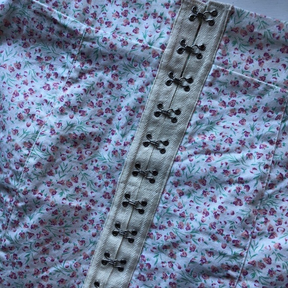 Urban Outfitters Skirt - Picture 3 of 3